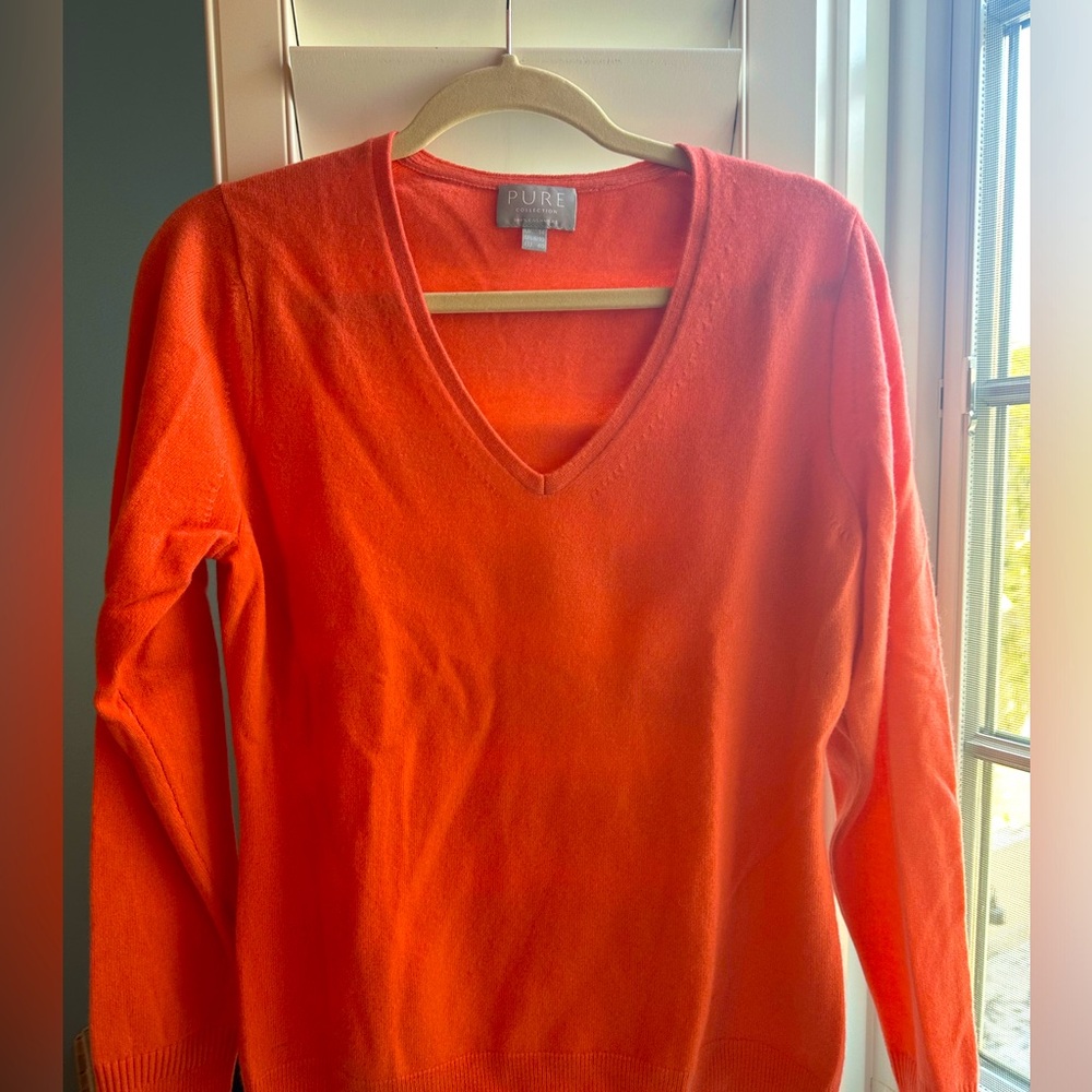 Orange cashmere V -Neck sweater